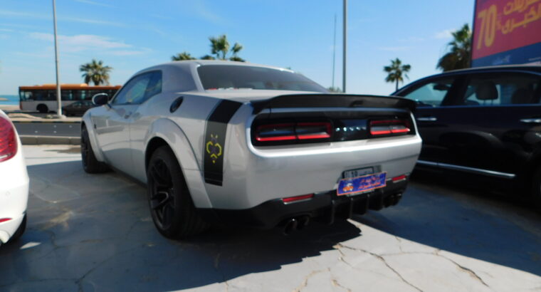 Challenger SRT