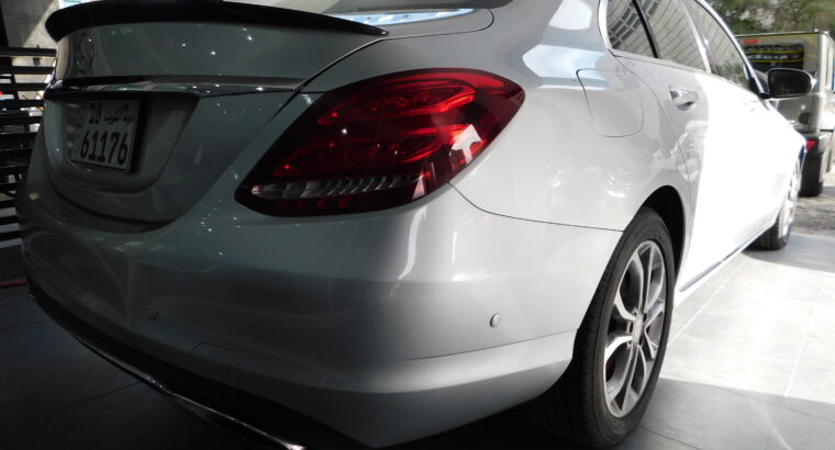 C300