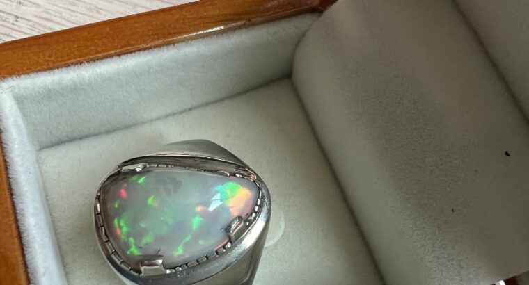 Opal Ring with Certificate اوبال خاتم مع شهاده
