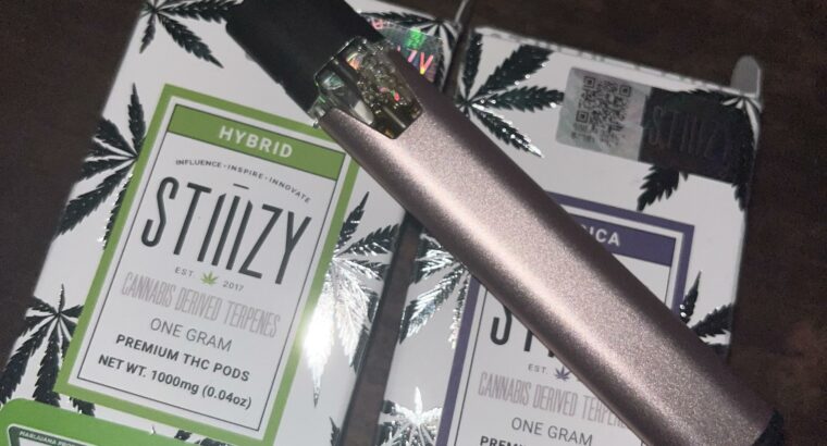 Stiiizy vape pens with THC oil
