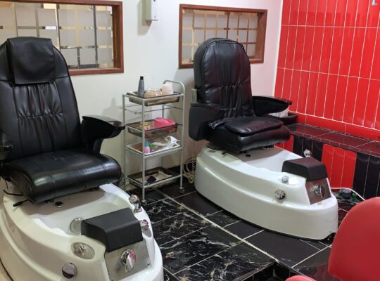 Ladies Beauty Salon for Sale – Prime Location