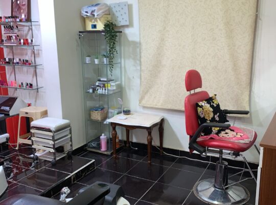 Ladies Beauty Salon for Sale – Prime Location